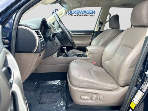 Used 2020 Lexus GX 460 Premium w/ Premium Package AWD/4WD image 22
