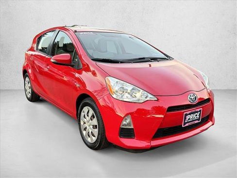 Used 2012 Toyota Prius C One image 3