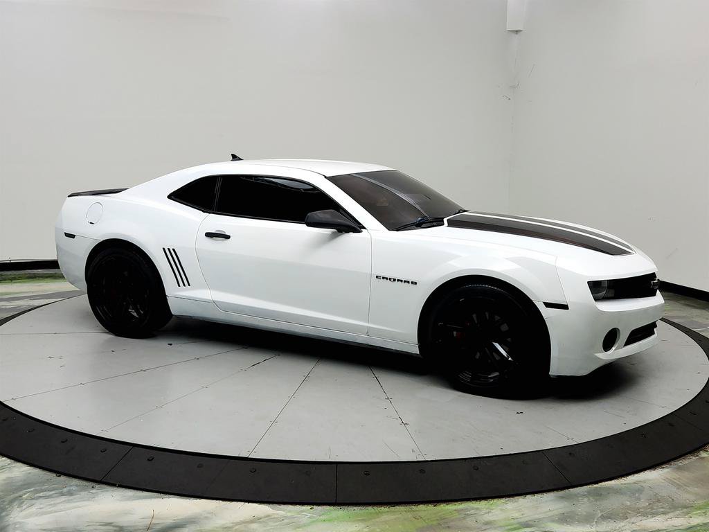 Used 2012 Chevrolet Camaro LS RWD image 3