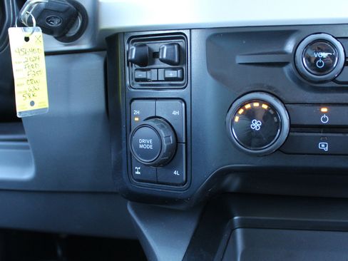 Used 2024 Ford F250 XLT w/ FX4 Off-Road Package image 31