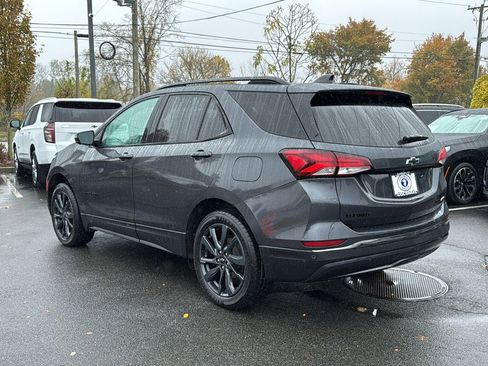Used 2022 Chevrolet Equinox RS w/ RS Leather Package image 5