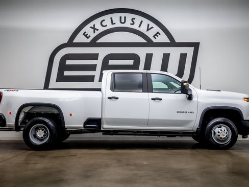 Used 2025 Chevrolet Silverado 3500 W/T AWD/4WD image 9