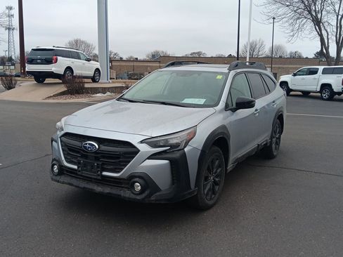 Used 2024 Subaru Outback Onyx Edition image 10