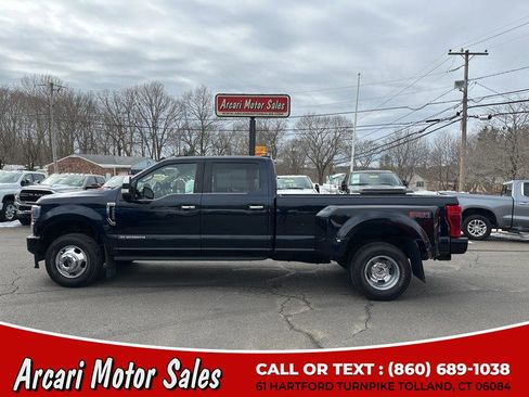 Used 2022 Ford F350 Platinum image 2