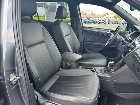 Certified 2023 Volkswagen Tiguan SE R-Line FWD image 26