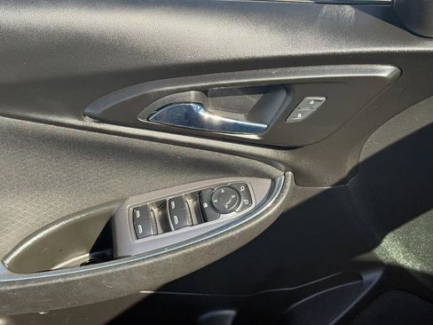 Used 2020 Chevrolet Malibu LT image 16
