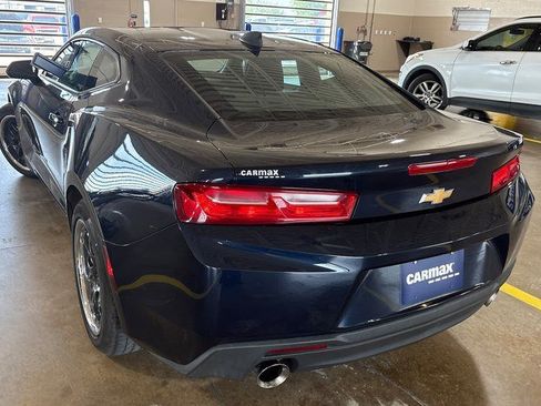 Used 2016 Chevrolet Camaro LT RWD image 2