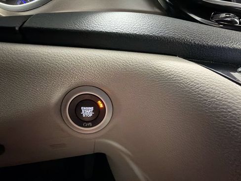 Used 2022 Chrysler Voyager LX FWD image 16