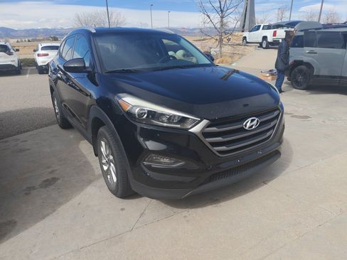 Used 2016 Hyundai Tucson SE w/ Option Group 02 image 2