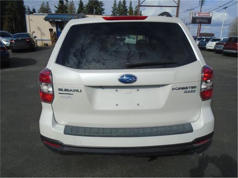 Used 2015 Subaru Forester 2.5i Premium w/ All-Weather Package image 7