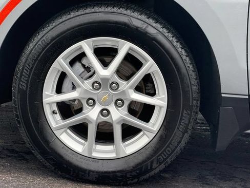 Used 2023 Chevrolet Equinox LT AWD/4WD image 11