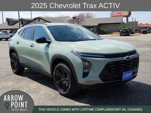 Used 2025 Chevrolet Trax ACTIV w/ Driver Confidence Package image 1