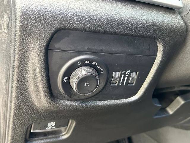 Certified 2025 Jeep Grand Cherokee Limited RWD image 19