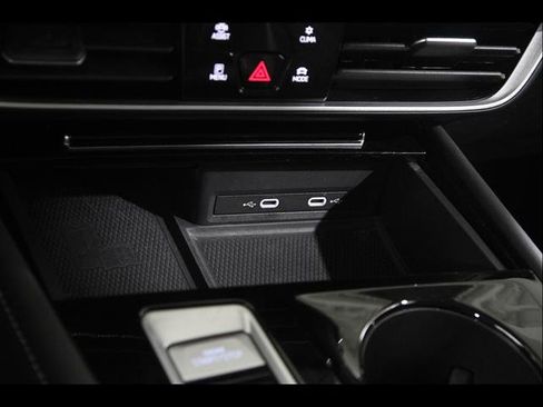 Certified 2024 Volkswagen Atlas SEL Premium R-Line AWD/4WD image 16