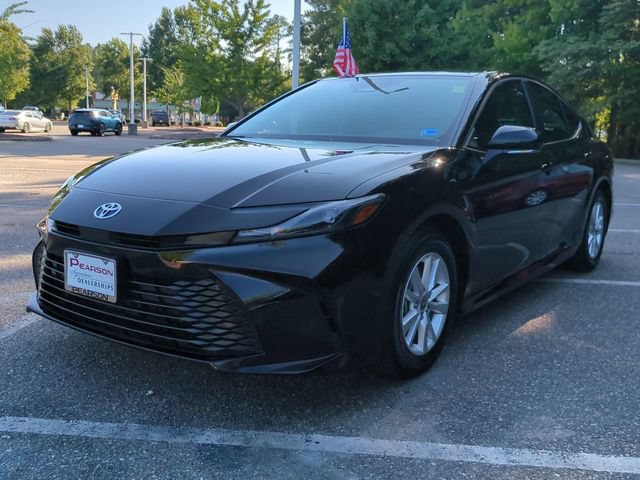 Used 2026 Toyota Camry LE FWD image 8
