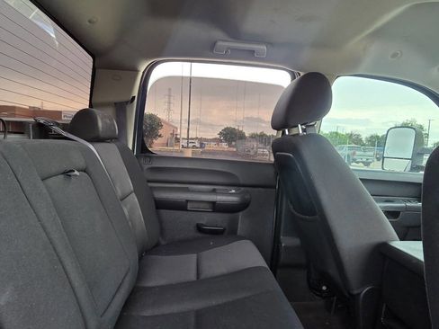 Used 2014 Chevrolet Silverado 2500 LT w/ Interior Plus Package image 23