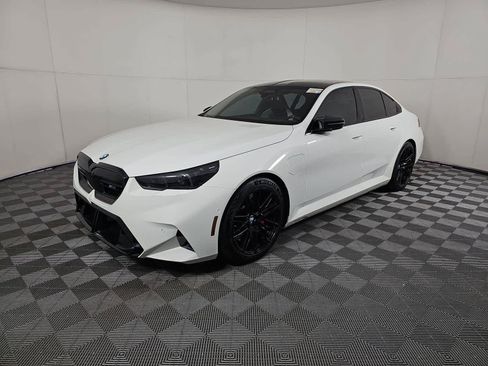 Used 2025 BMW M5 w/ Carbon Package AWD/4WD image 1
