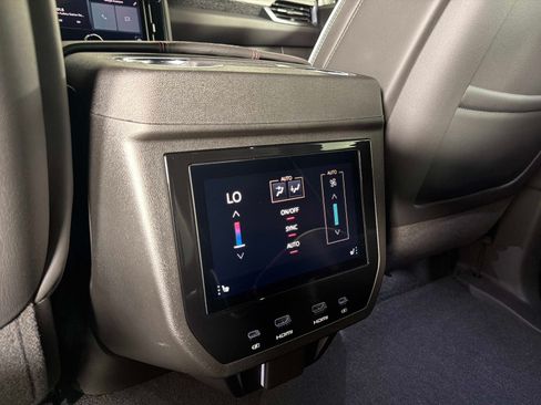 Used 2026 GMC Yukon AT4 Ultimate w/ LPO, Floor Liner Package AWD/4WD image 35