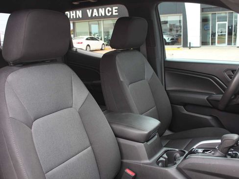Used 2023 Chevrolet Colorado Trail Boss w/ Technology Package AWD/4WD image 20