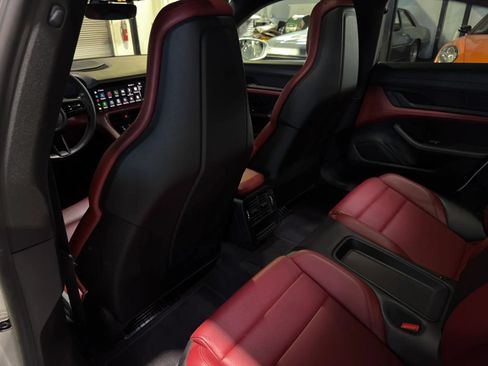 Used 2022 Porsche Taycan RWD image 50