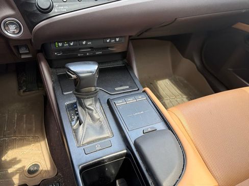 Used 2019 Lexus ES 350 w/ Premium Package FWD image 15