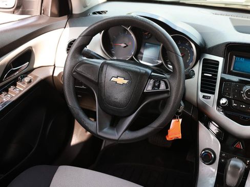 Used 2016 Chevrolet Cruze LS FWD image 27