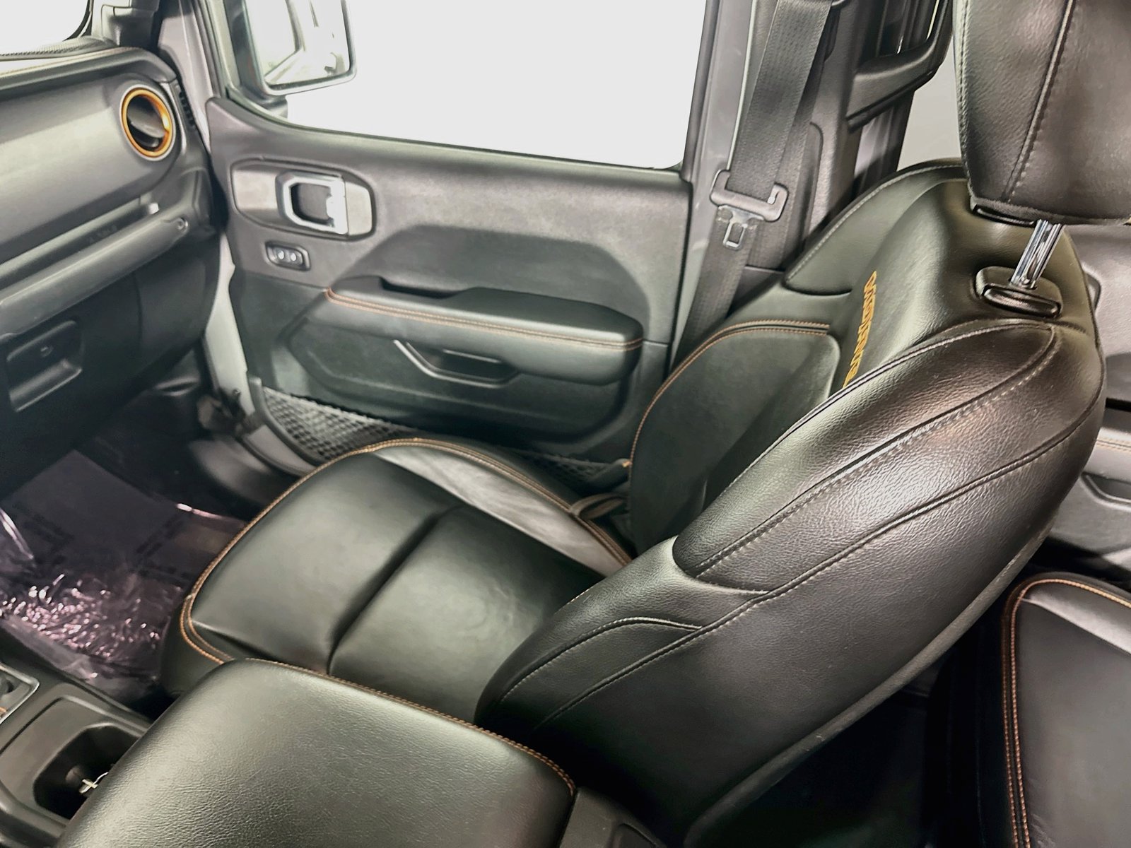 Used 2021 Jeep Gladiator Mojave w/ Uconnect 4C Nav & Sound Group AWD/4WD image 24