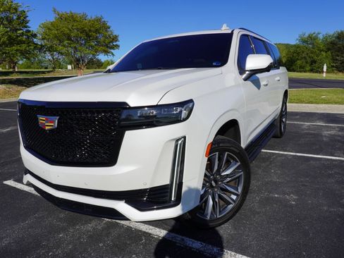 Used 2021 Cadillac Escalade ESV Sport w/ Driver Assist Tech Package image 6