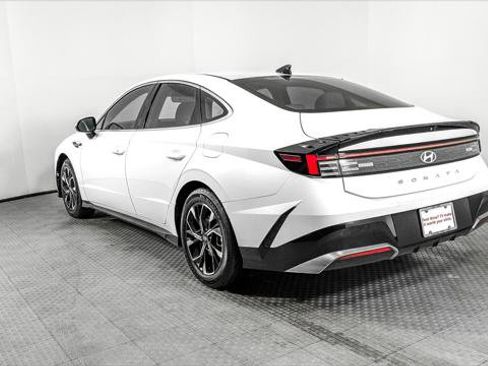 Used 2024 Hyundai Sonata SEL FWD image 6