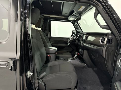 Used 2020 Jeep Wrangler Unlimited Sahara w/ Uconnect 4C Nav & Sound Group image 20