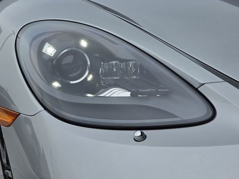 Certified 2024 Porsche 718 Boxster S RWD image 32