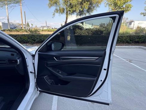 Used 2022 Honda Accord Sport image 16