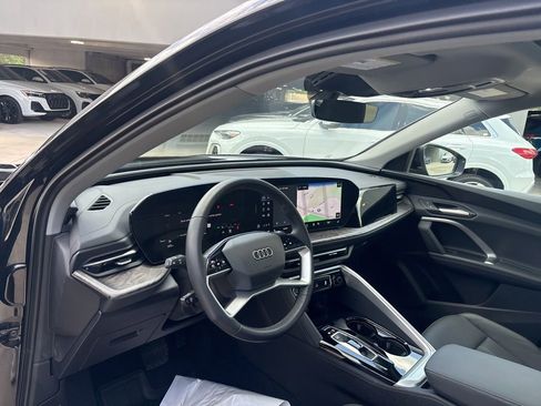 Used 2025 Audi Q5 Premium w/ Convenience Package AWD/4WD image 16