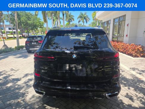 Certified 2024 BMW X5 xDrive40i w/ M Sport Package AWD/4WD image 11