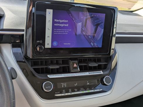 Used 2024 Toyota Corolla LE image 12