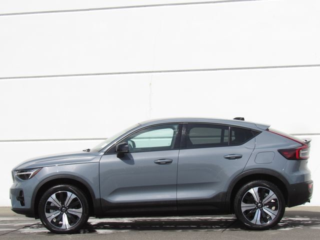 Used 2023 Volvo C40 P8 Recharge Plus w/ Climate Package AWD/4WD image 4