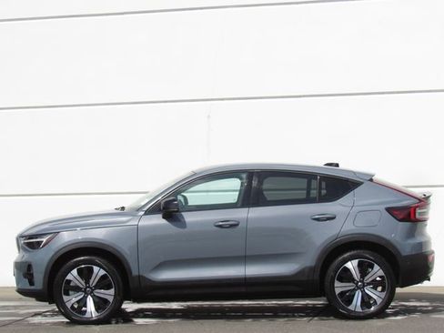 Used 2023 Volvo C40 P8 Recharge Plus w/ Climate Package AWD/4WD image 4