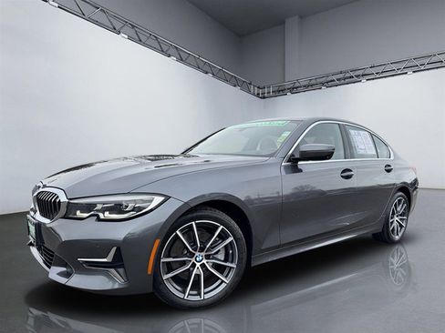 Used 2020 BMW 330i xDrive Sedan w/ Premium Package image 31