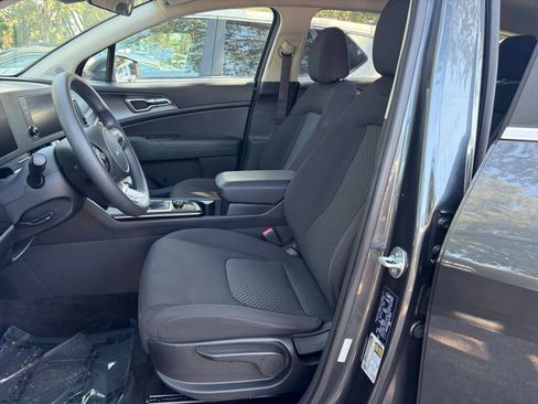 Used 2025 Kia Sportage LX FWD image 24