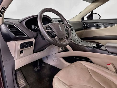 Used 2019 Lincoln Nautilus Reserve AWD/4WD image 9