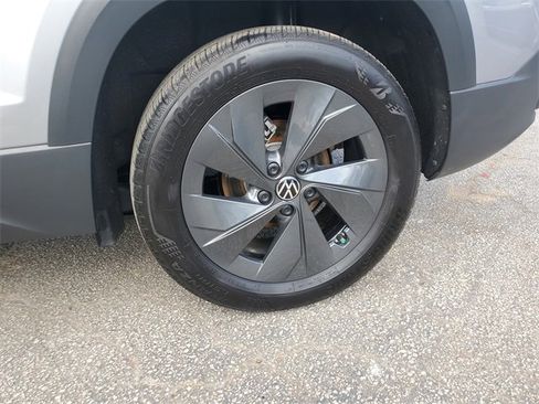 Certified 2025 Volkswagen Taos S image 30