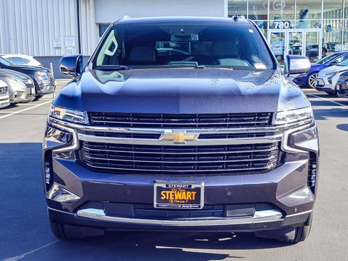 Used 2024 Chevrolet Suburban LT image 20