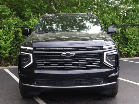 Used 2025 Chevrolet Tahoe High Country w/ Sun And Tow Package AWD/4WD image 2