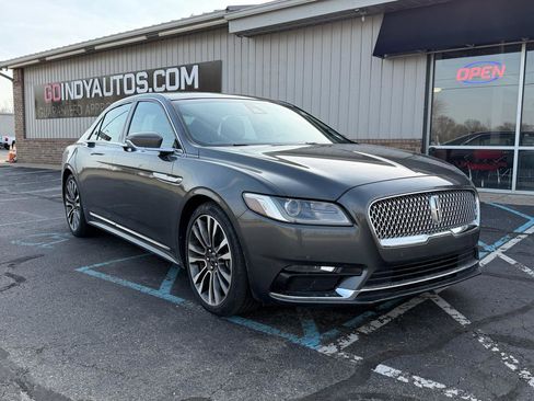 Used 2019 Lincoln Continental Select w/ Continental Climate Package AWD/4WD image 4