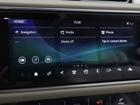 Used 2020 Land Rover Range Rover HSE image 34