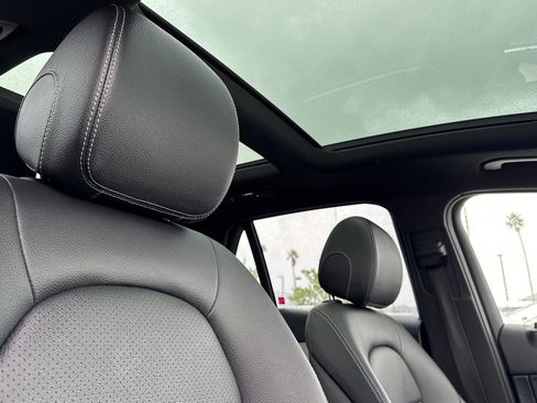 Used 2021 Mercedes-Benz GLC 300 4MATIC image 26