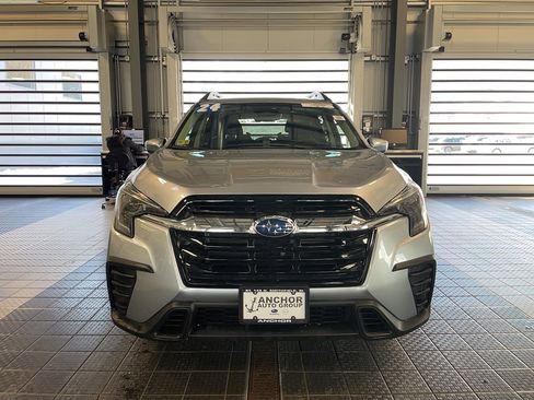 Used 2024 Subaru Ascent Premium w/ Convenience Package image 2