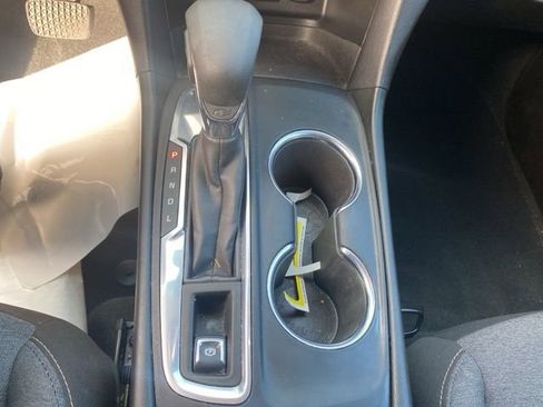 Used 2022 Chevrolet Equinox LT image 25