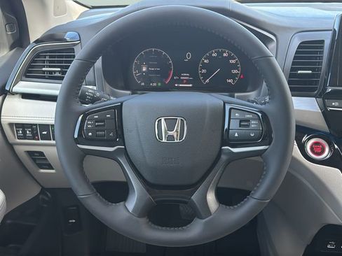 New 2026 Honda Odyssey Touring image 22