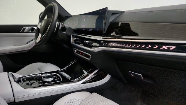 Used 2024 BMW X7 xDrive40i w/ Premium Package AWD/4WD image 35
